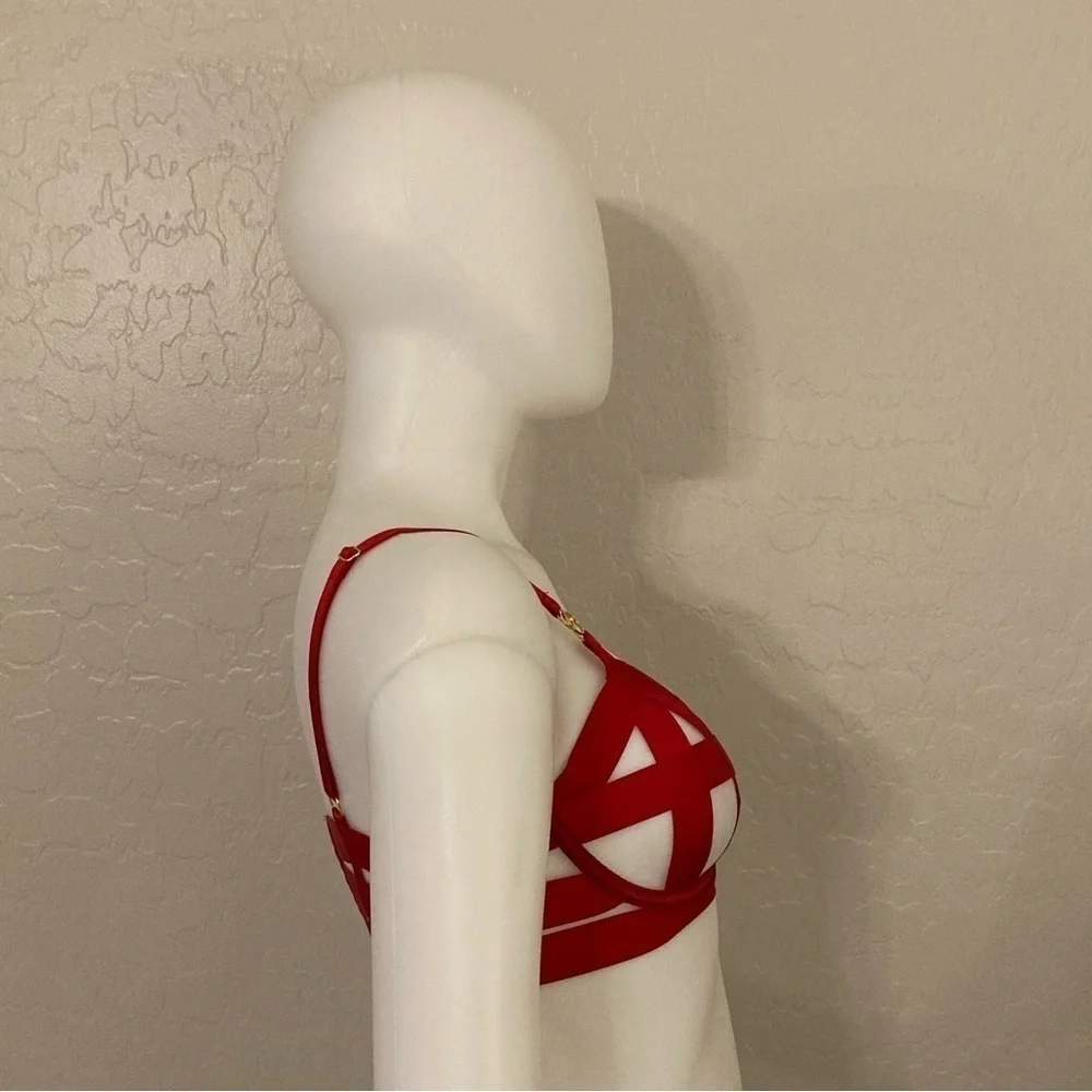 Victoria’s Secrets Lipstick Red Strapy Open Cup Demi Bra 32D